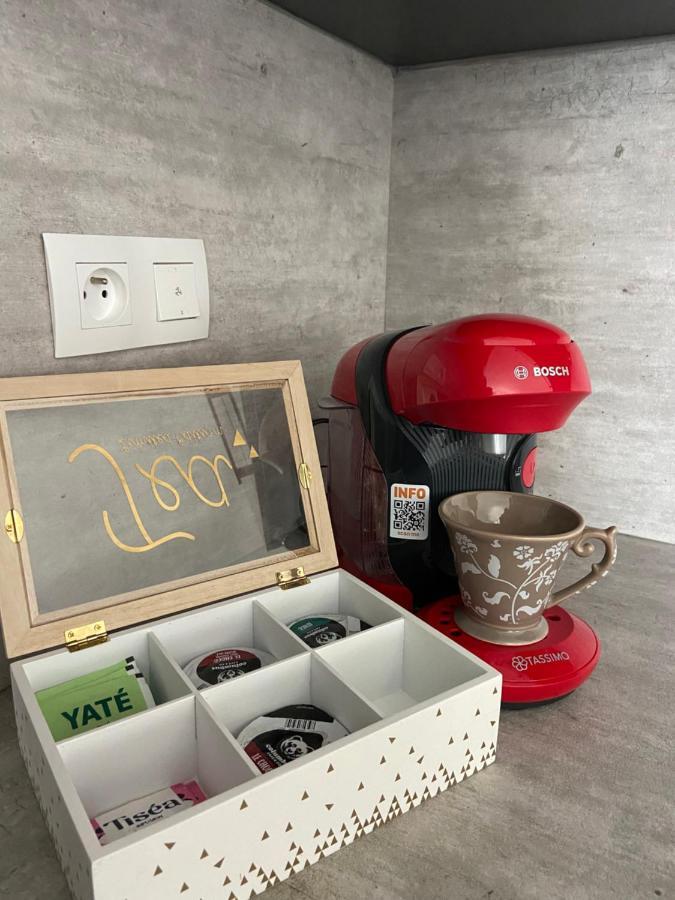 Jolie Maison, Jardin Et Parking Desertines  Bagian luar foto